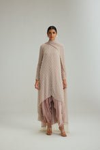 Load image into Gallery viewer, Ash Pink Pearl Drop Kurta set with Dupatta