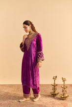 Load image into Gallery viewer, Aynaz - Deep Purple Kurta with Salwar