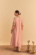 Load image into Gallery viewer, Ilana Off rose Silk Dabka Zardozi Embroidered Kurta Set