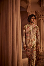 Load image into Gallery viewer, VIRAJ KURTA SET
