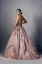 Load image into Gallery viewer, Linda Shimmer Organza gown