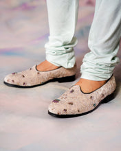 Load image into Gallery viewer, Blush Pink Juti