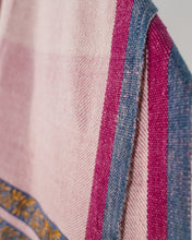 Load image into Gallery viewer, Detailed border Pashmina