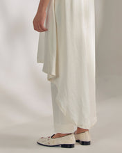 Load image into Gallery viewer, Ivory Flow Kurta