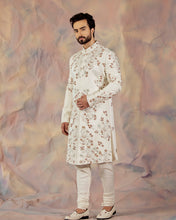 Load image into Gallery viewer, Ivory In Malaga