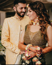 Load image into Gallery viewer, Ivory Floral Jewellery Set (Wbtjchk-04)