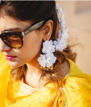 Load image into Gallery viewer, Ivory Floral Jewellery (Set Sstjk-02)