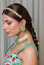 Load image into Gallery viewer, Swarovski Crystal Earrings With Green Beads