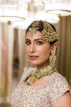 Load image into Gallery viewer, Swarovski Crystal Passa