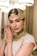 Load image into Gallery viewer, Swarovski Crystal Passa