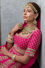 Load image into Gallery viewer, Green Meenakari Necklace