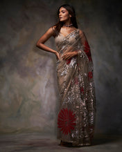 Load image into Gallery viewer, Nude Metallic Applique Saree