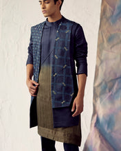 Load image into Gallery viewer, Montage