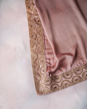 Load image into Gallery viewer, Old Rose stole