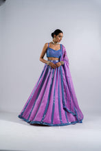 Load image into Gallery viewer, MAUVE MIRROR SEAM LEHENGA SET