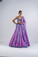 Load image into Gallery viewer, MAUVE MIRROR SEAM LEHENGA WITH METALLIC BLOUSE
