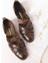 Load image into Gallery viewer, Coffee Brush Off Closed Toe Peshawari