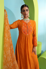 Load image into Gallery viewer, chanderi silk kurta set
