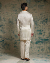 Load image into Gallery viewer, Honeyed Ivory Pearl Short Jacket set

