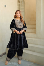 Load image into Gallery viewer, Nisreen - Short Kalidaar Chauga with Salwar
