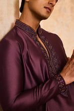 Load image into Gallery viewer, EMBROIDRED WINE KURTA PANT
