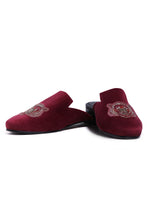 Load image into Gallery viewer, Regal Tiger Velvet Mules
