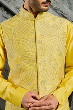 Load image into Gallery viewer, Yellow Sunray Waistcoat Set
