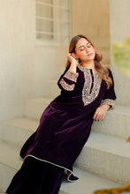 Load image into Gallery viewer, Zyra - Short Kurta with Salwar
