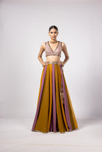 Load image into Gallery viewer, GREEN LEHENGA PANTS SET
