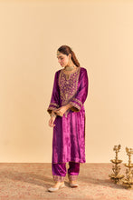 Load image into Gallery viewer, Fareeha - Deep Purple Kurta with Salwar
