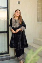 Load image into Gallery viewer, Nisreen - Short Kalidaar Chauga with Salwar
