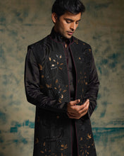 Load image into Gallery viewer, Black and Gold hand embriodered shrug set
