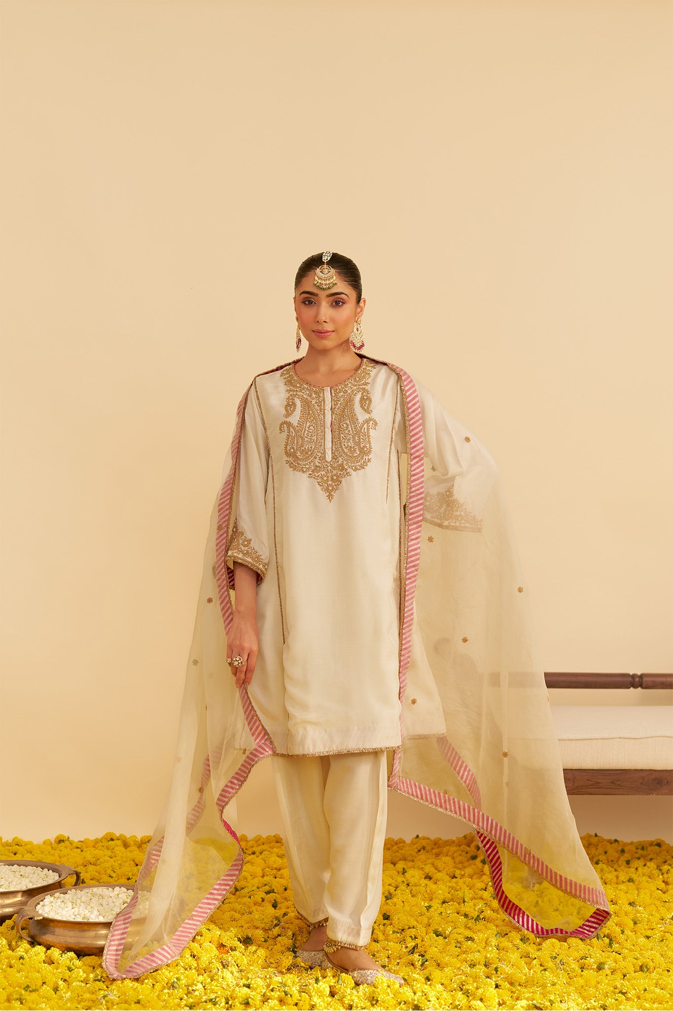 AYRA - SHORT CHAUGA WITH SALWAR