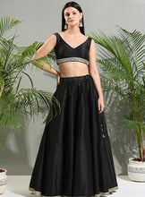 Load image into Gallery viewer, Black raw silk lehenga set with hand painted dupatta
