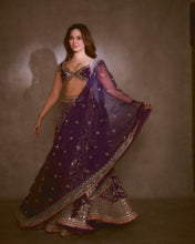 Load image into Gallery viewer, Tamanha  Bhatia in Golconda Sacchi lehenga set
