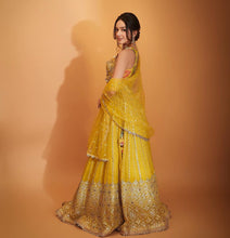 Load image into Gallery viewer, Ishika Lehenga Set
