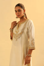 Load image into Gallery viewer, Aashna - Short Kurta with Dhoti
