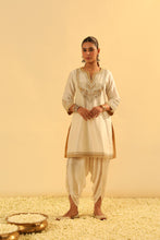 Load image into Gallery viewer, Aashna - Short Kurta with Dhoti
