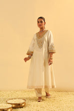 Load image into Gallery viewer, Shazana - Long A-line Chauga with Salwar
