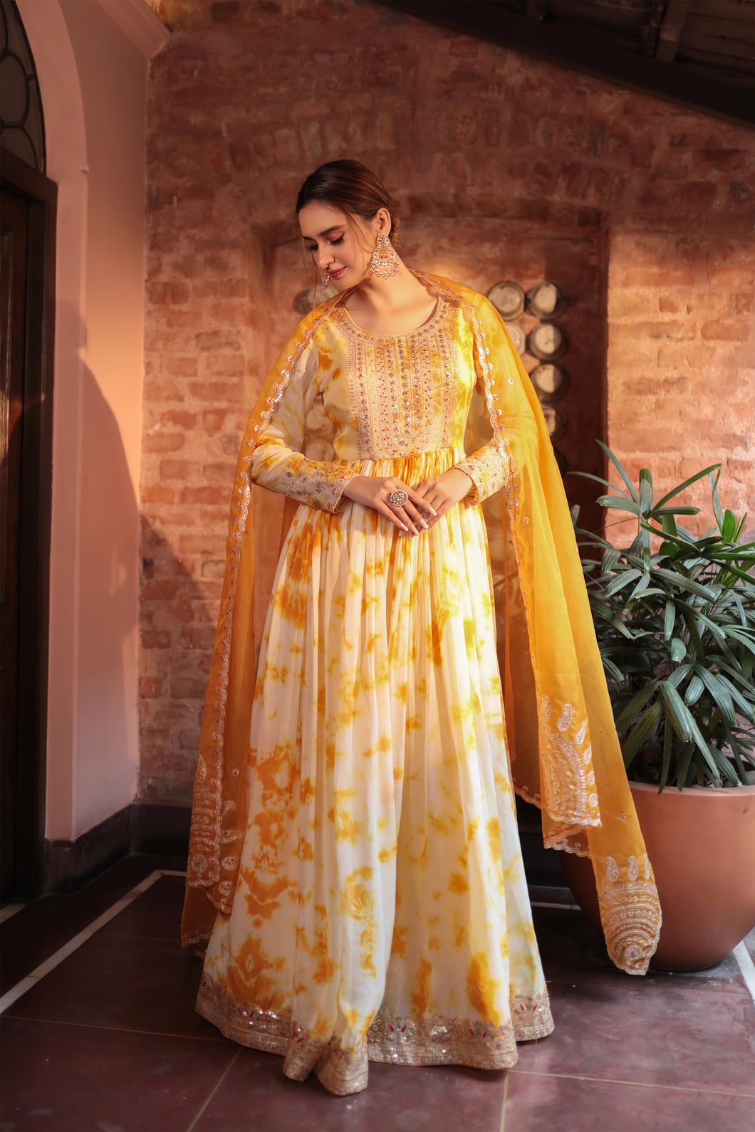 YELLOW EMBROIDERD SUIT