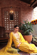 Load image into Gallery viewer, MUSTARD EMBROIDERD SUIT
