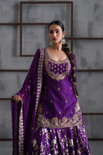 Load image into Gallery viewer, Purple embroidered Kurti, Banarsi lehenga and dupatta
