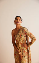 Load image into Gallery viewer, LAVANYA PRE-DRAPED SAREE
