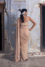 Load image into Gallery viewer, BEIGE GEORGETTE OMBRE SAREE WITH BELT
