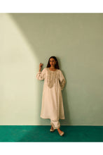 Load image into Gallery viewer, Ivory silk choga set
