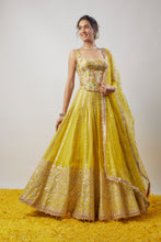 Load image into Gallery viewer, Mia Lehenga Set
