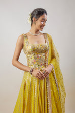 Load image into Gallery viewer, Mia Lehenga Set
