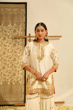 Load image into Gallery viewer, Short kurta with garara and odhni
