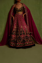 Load image into Gallery viewer, majenta lehenga set
