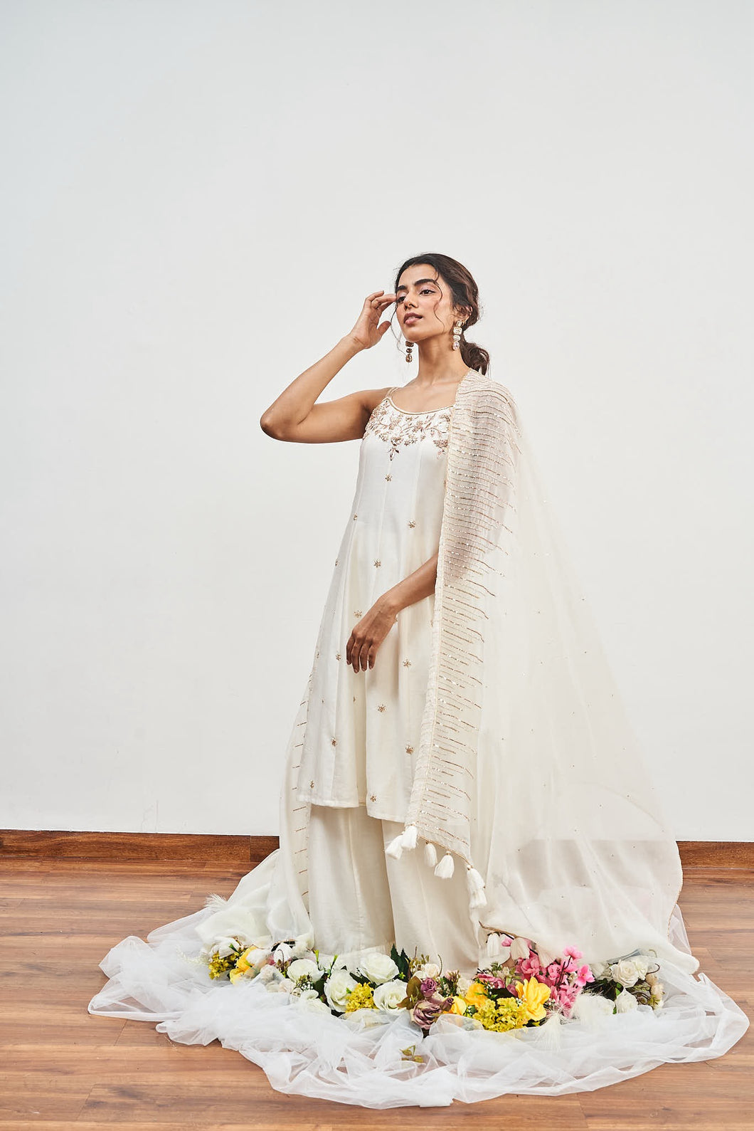 IVORY KALIDAAR WITH IVORY DUPATTA